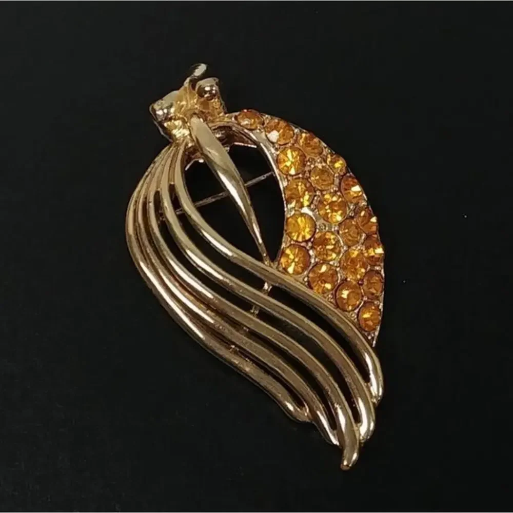 Vintage Coro Gold‎ Yellow Rhinestone Brooch